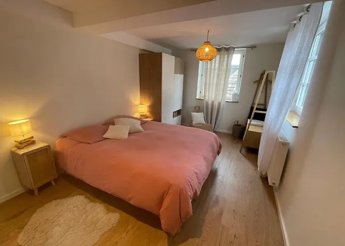 Le Murier In The Heart Of A Daire